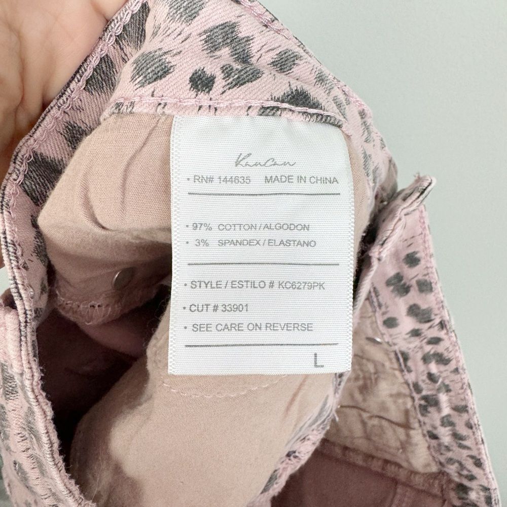 KANCAN | Ellie Blush Pink Leopard Denim Shorts Fray Hem Women’s Size Large - Picture 8 of 9